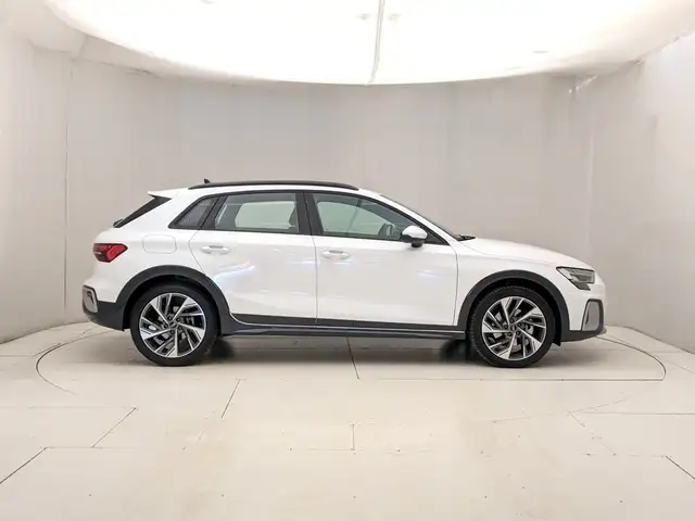 Audi A3 view 3