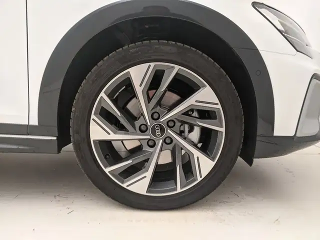 Audi A3 view 9
