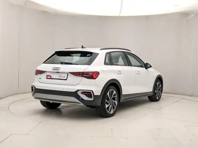 Audi A3 view 4