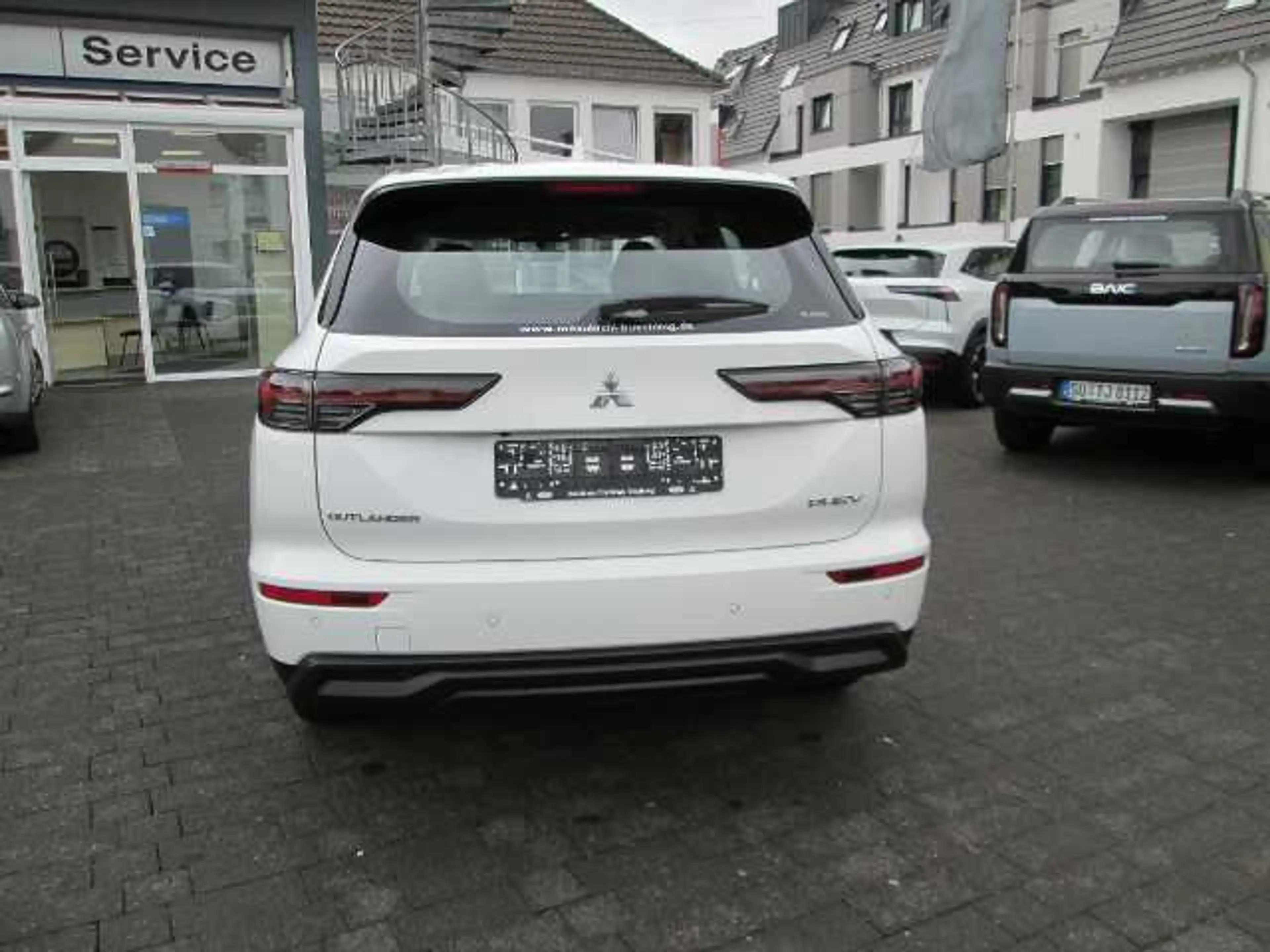 Mitsubishi Outlander 2.4L PHEV Diamant — photo 8