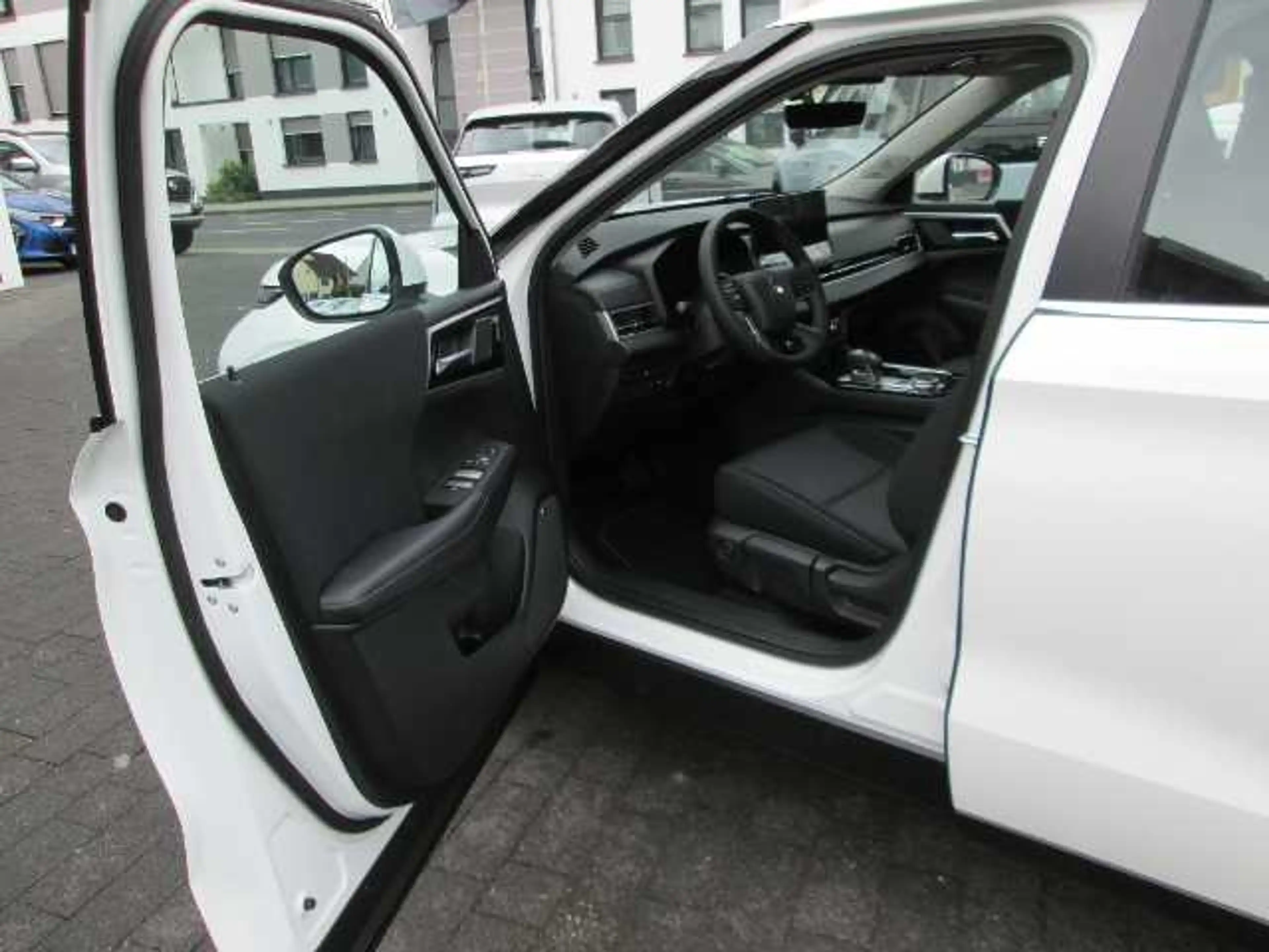 Mitsubishi Outlander 2.4L PHEV Diamant — photo 11