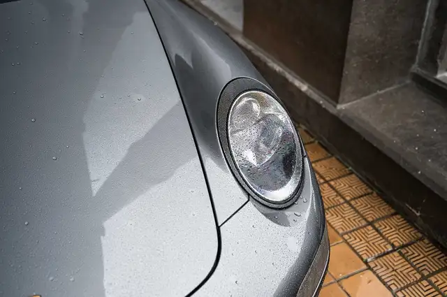 Porsche 911 view 25