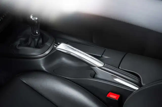 Porsche 911 view 9