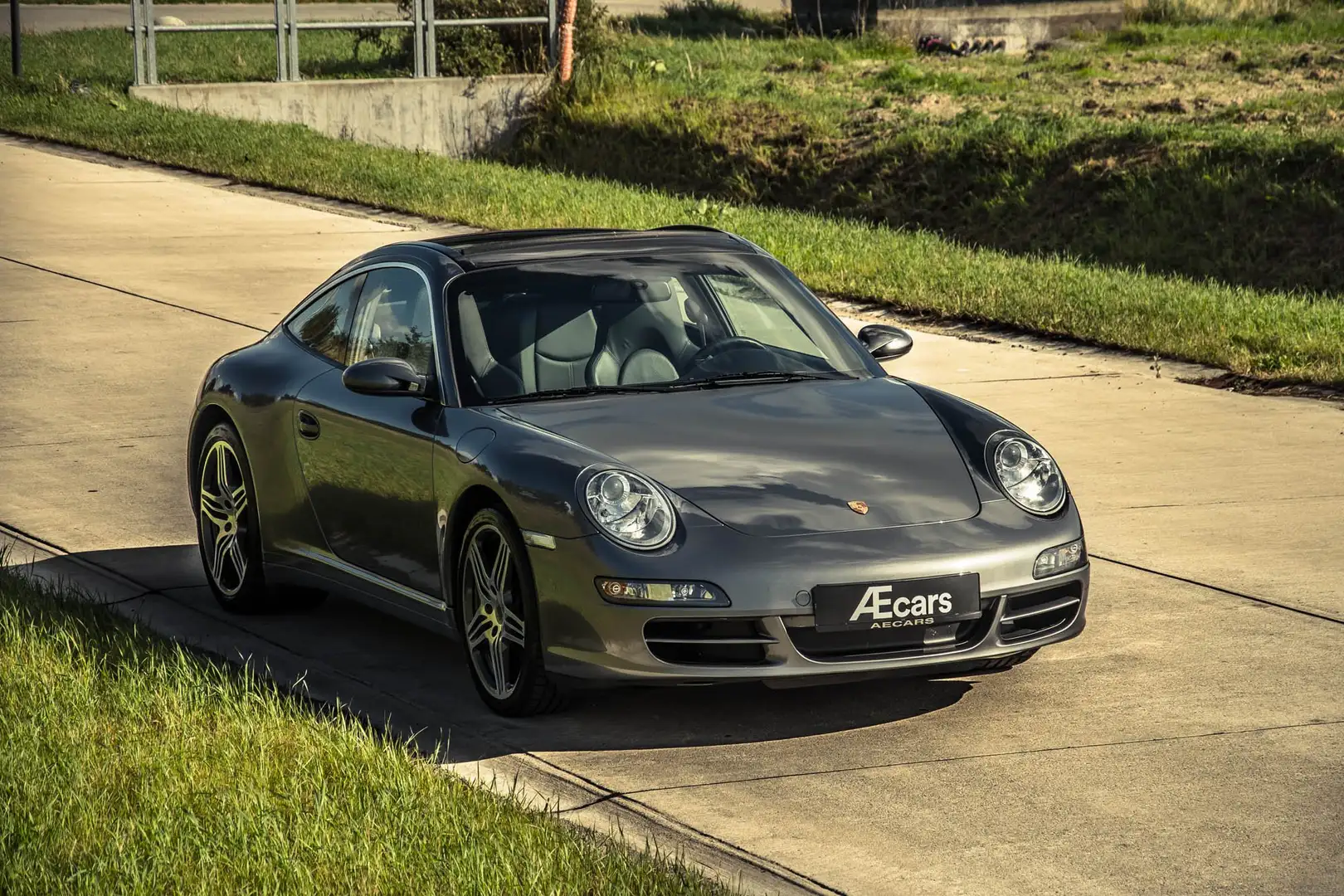 Porsche 911 997 TARGA 4 *** MANUAL / BOSE / BELGIAN CAR *** Gris - 1