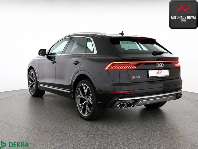 Audi SQ8 view 2