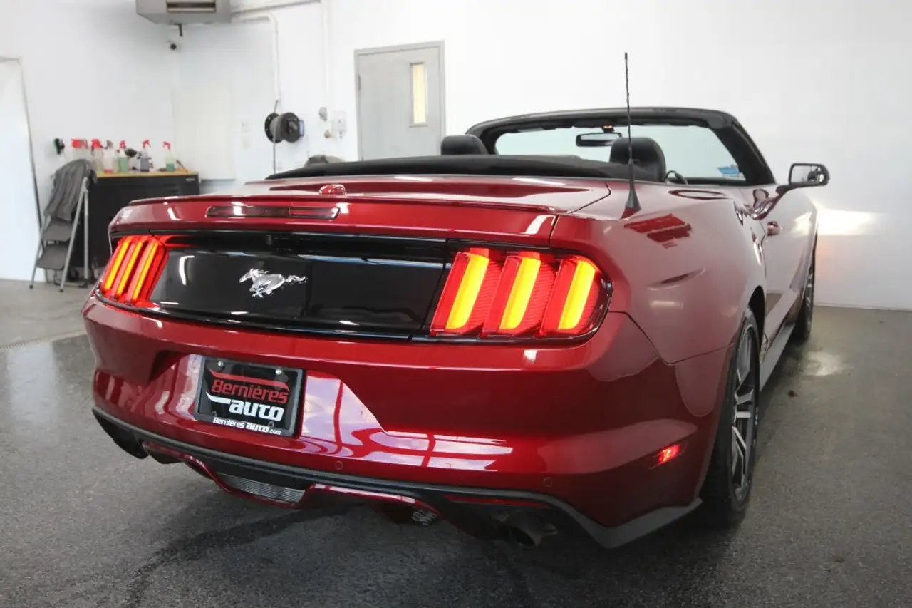 Ford Mustang снимка Ford Mustang