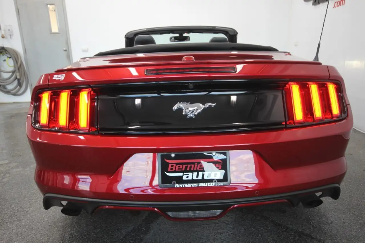 Ford Mustang снимка Ford Mustang