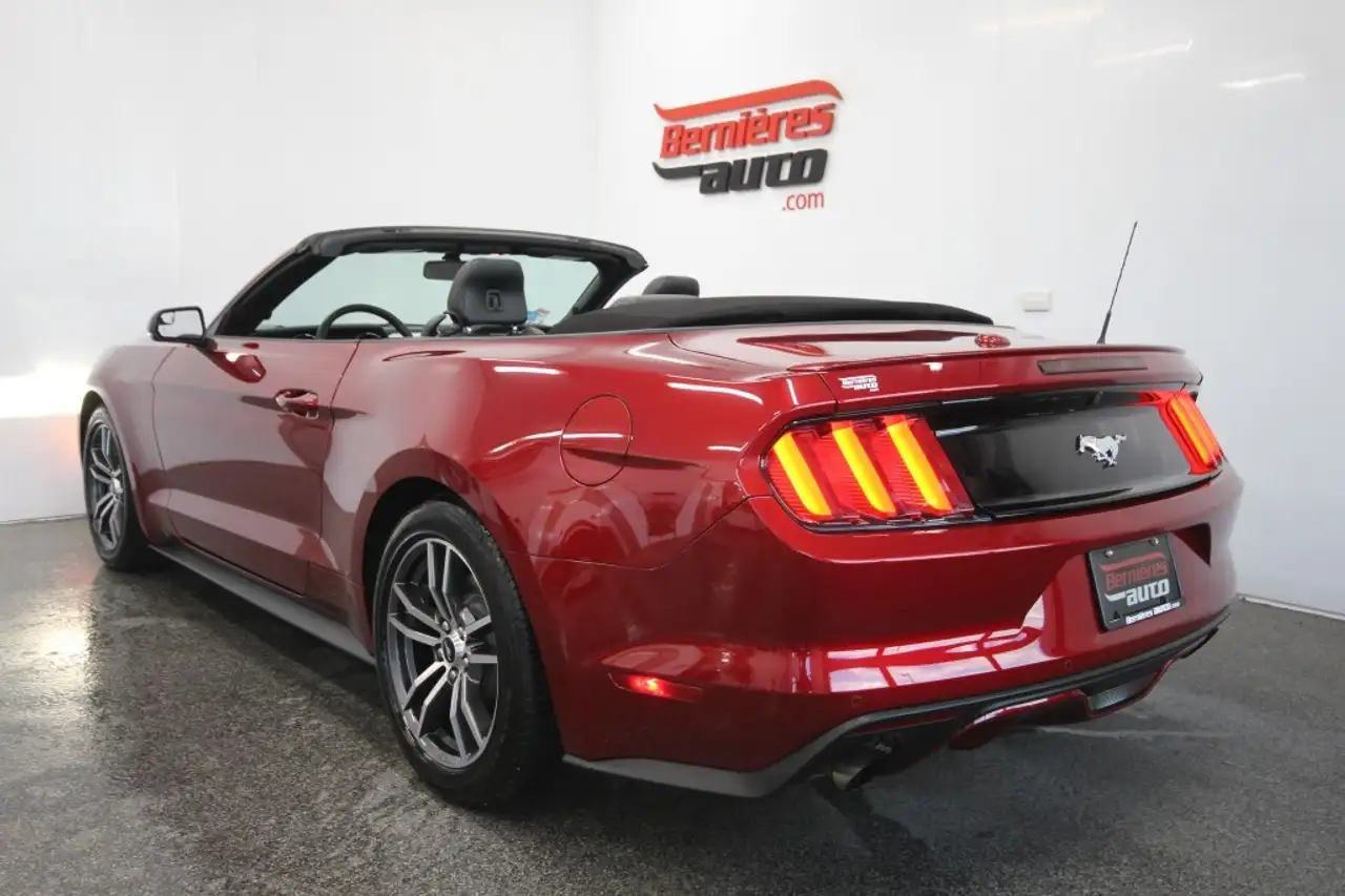 Ford Mustang снимка Ford Mustang