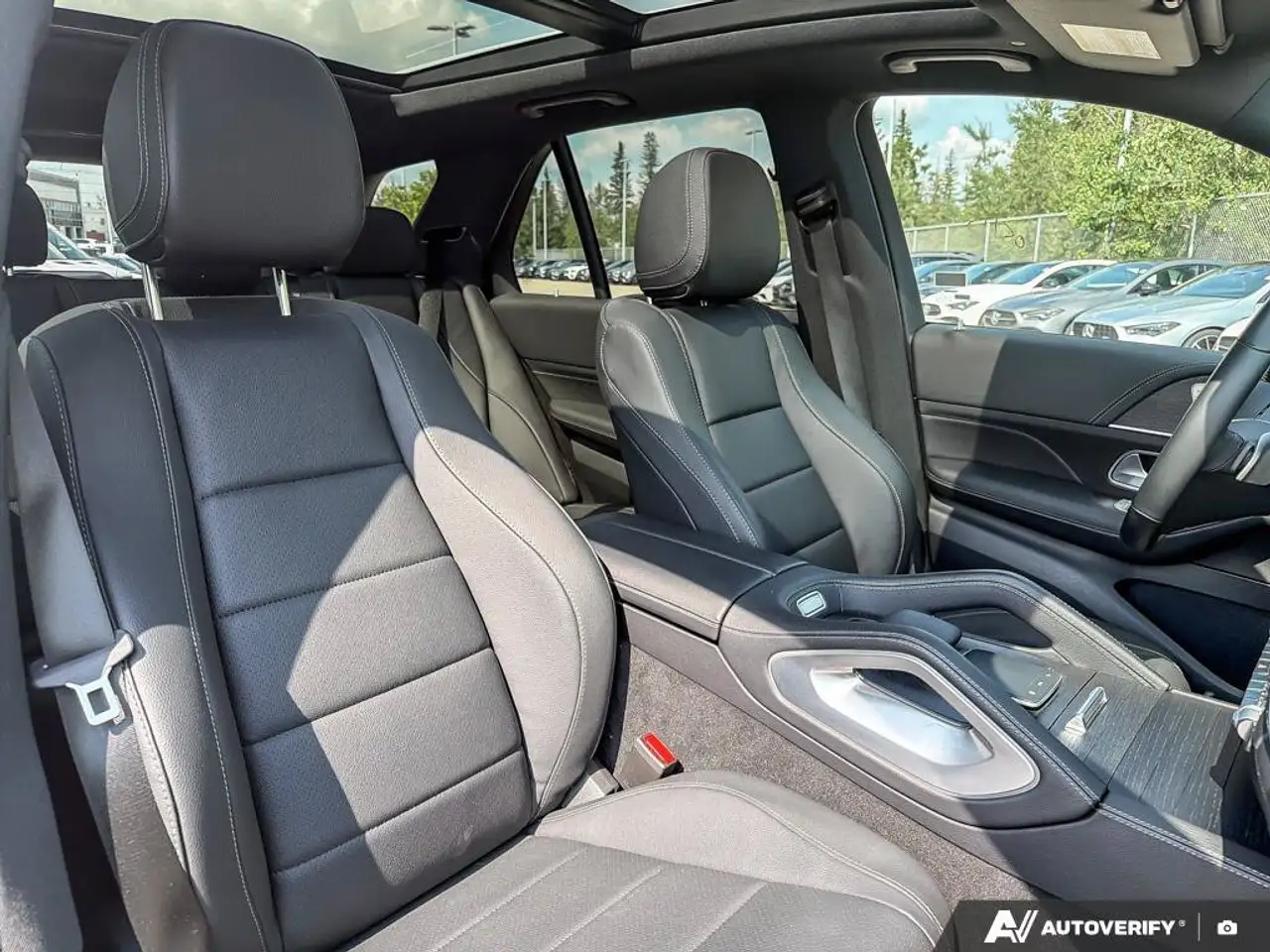Mercedes-Benz GLE снимка Mercedes-Benz GLE