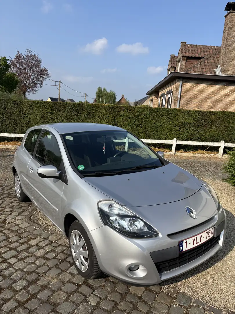 Renault Clio 1.2 16V 75 GPS - 2