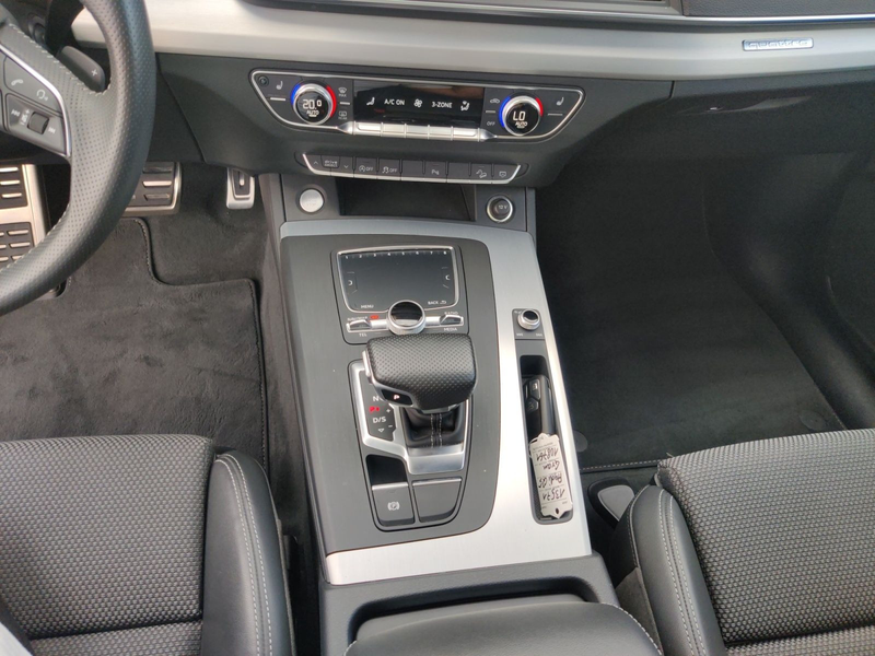 Audi Q5 40 TDI q. S-Tronic S-Line, Xenon, AHK, Pano, — photo 11
