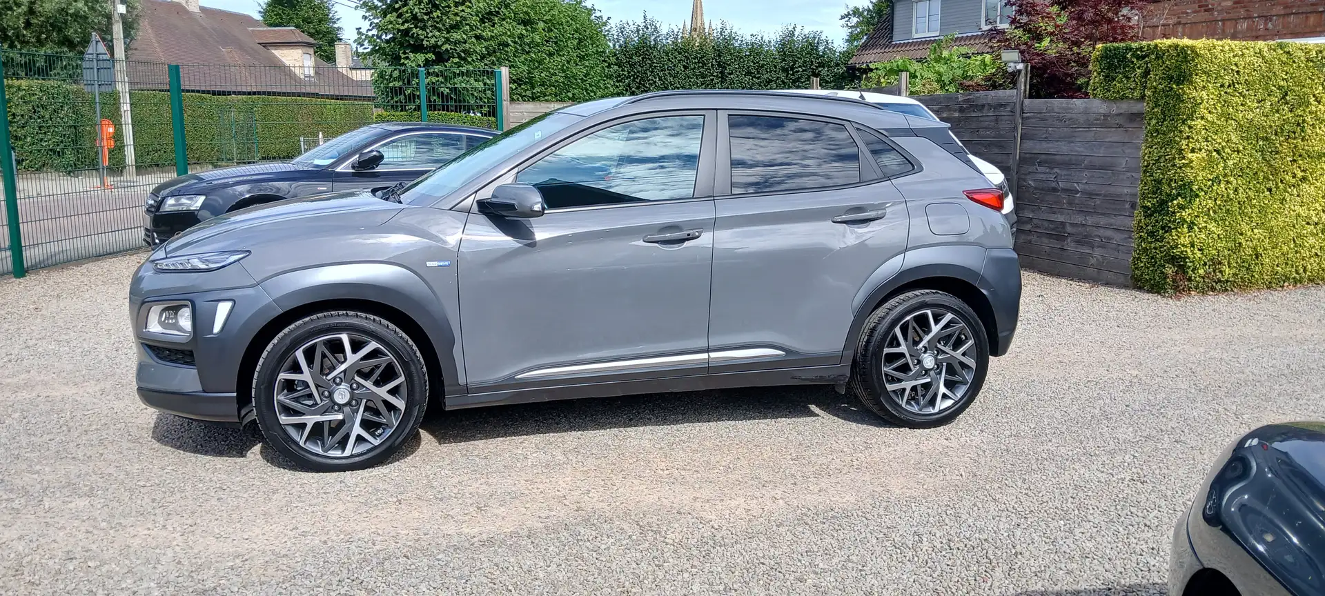 Hyundai KONA Kona 1.6 GDI DCT Hybrid Premium Grijs - 2