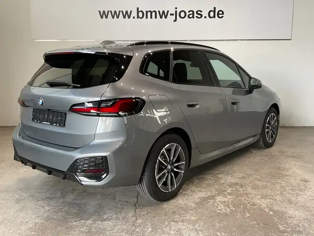 BMW 2 Series view 12
