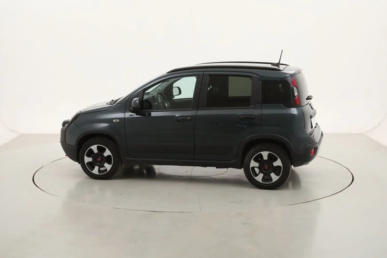Fiat Panda Hybrid Cross 1.0 Mild Hybrid 69CV Verde - 2