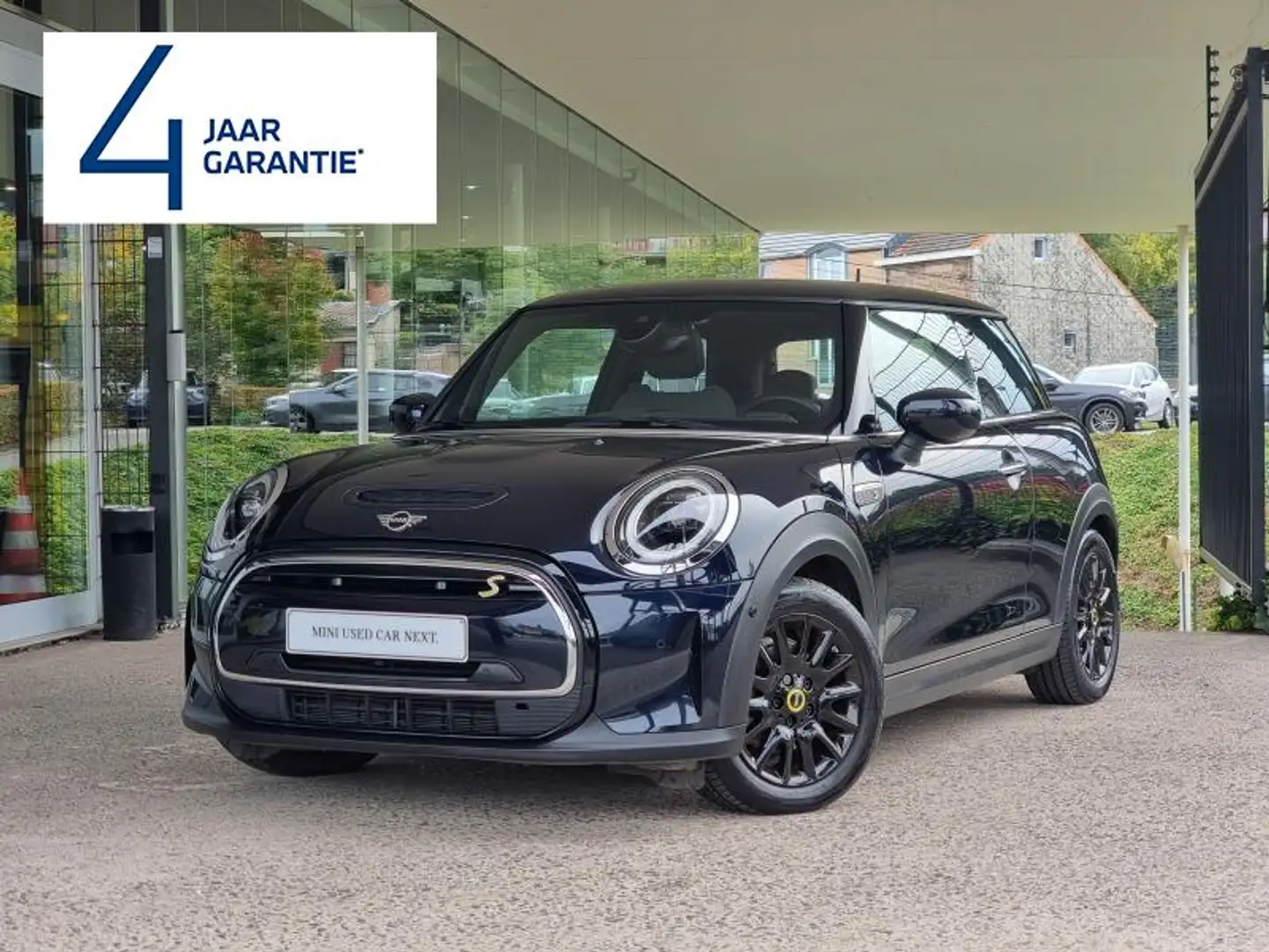 MINI Cooper SE Hatch Zwart - 1