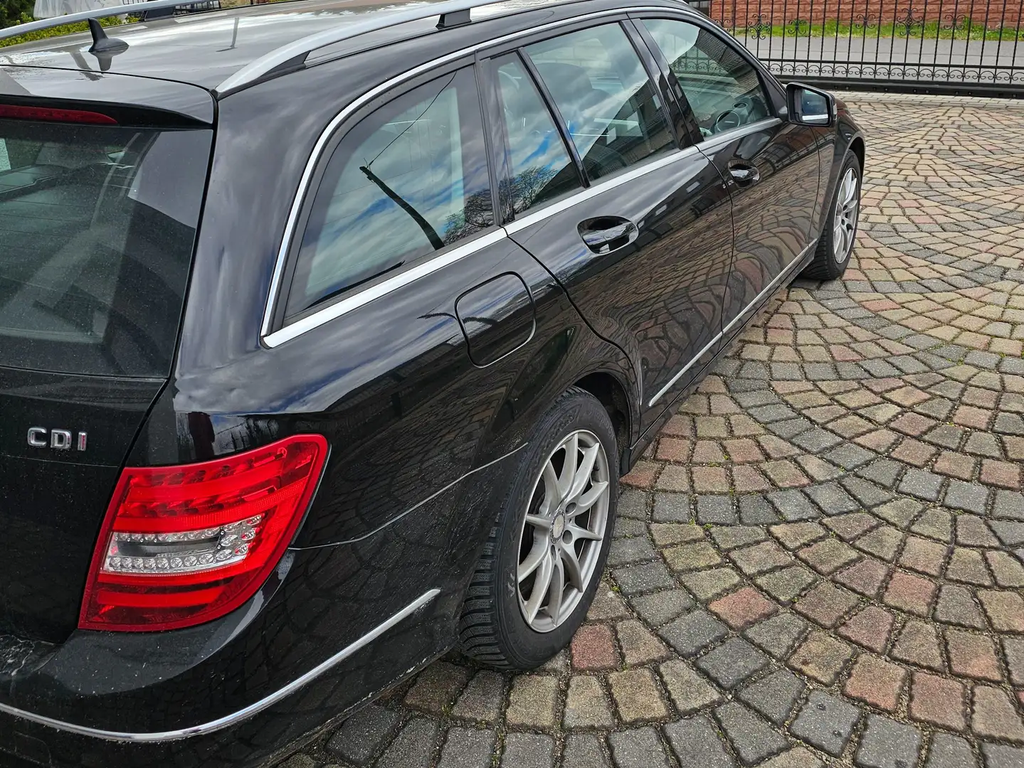 Mercedes-Benz C 220 C 220 T CDI 4Matic 7G-TRONIC Avantgarde Чорний - 1