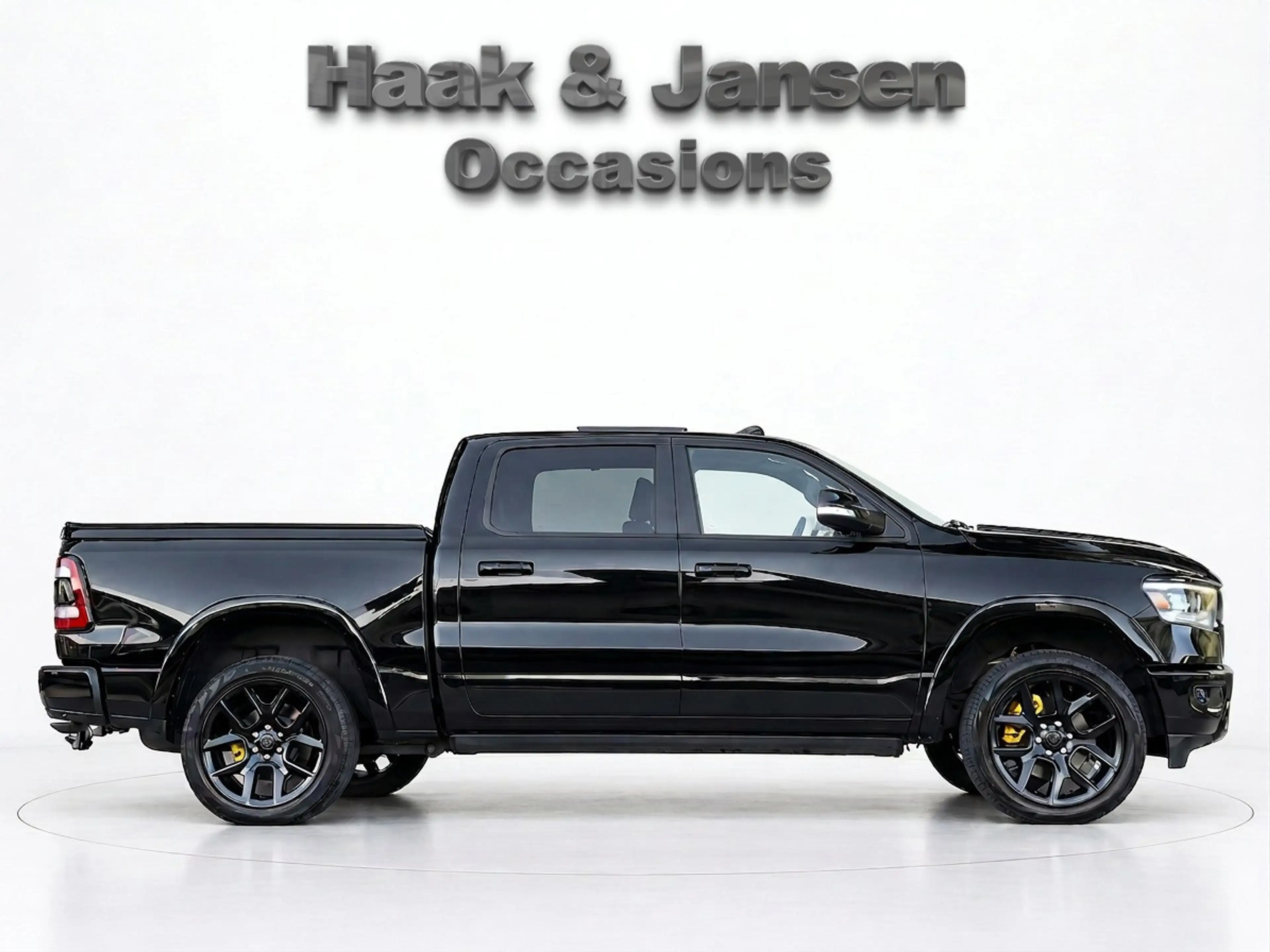 Dodge RAM 1500 5.7 V8 4x4 Crew Cab Full option Marge — photo 8