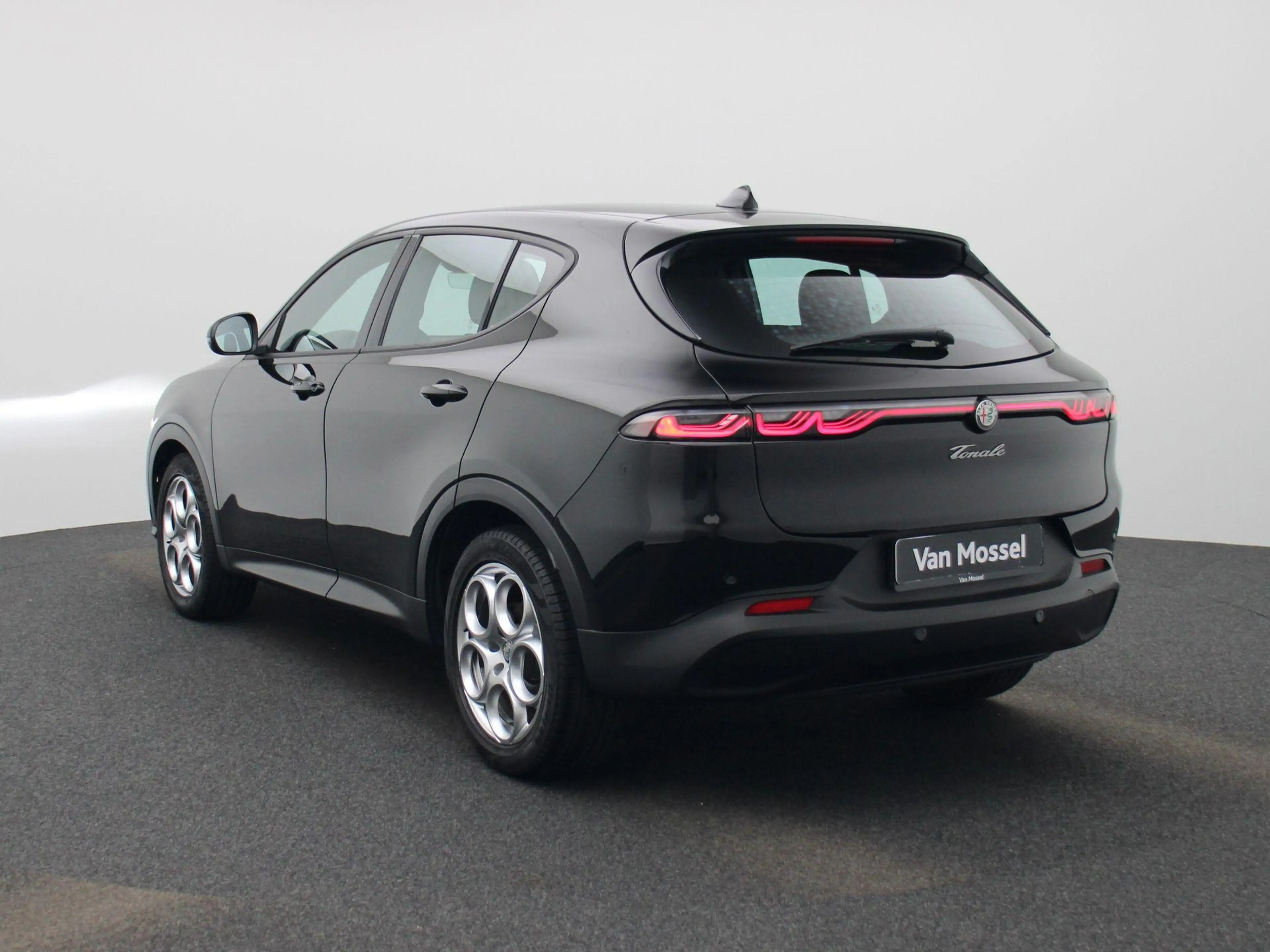 Alfa Romeo Tonale 1.6 130 DS Super FWD CARPLAY | LED | NAVI — photo 2