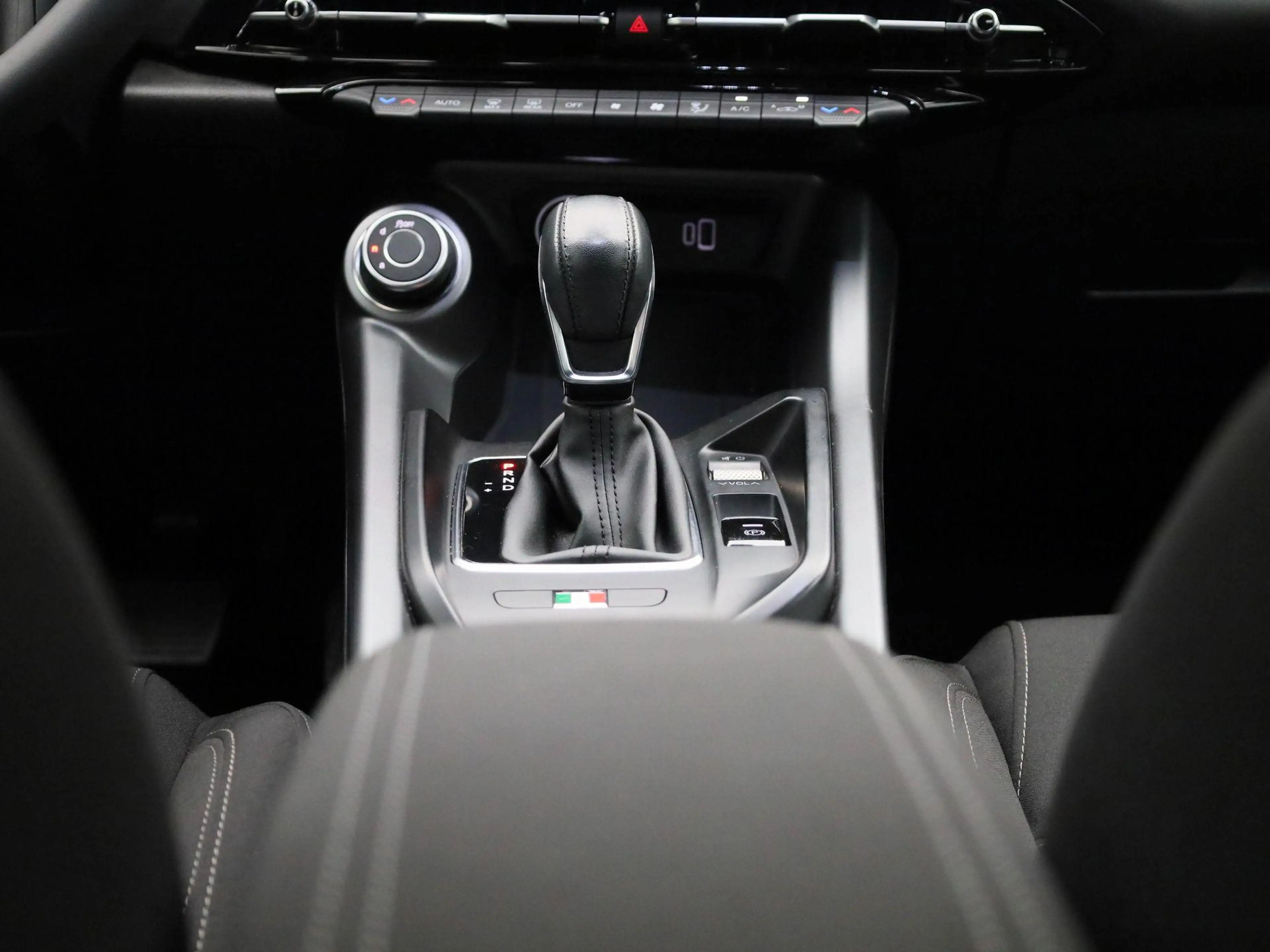 Alfa Romeo Tonale 1.6 130 DS Super FWD CARPLAY | LED | NAVI — photo 9