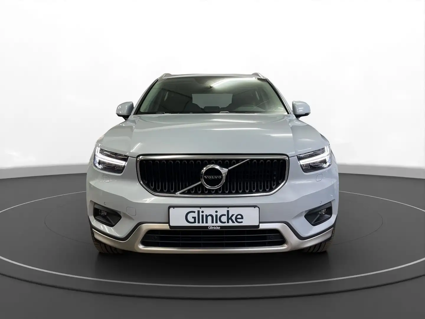 Volvo XC40 Momentum 2WD LED LM 20" Navi PDC+RFK Bianco - 2