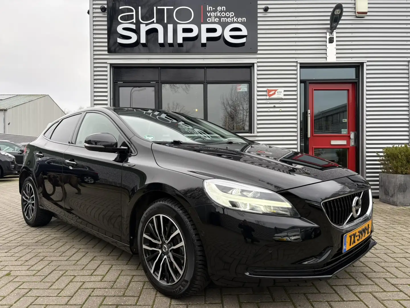 Volvo V40 2.0 T3 Dynamic Edition -150 PK-PANODAK-HARMAN/KARD Noir - 2