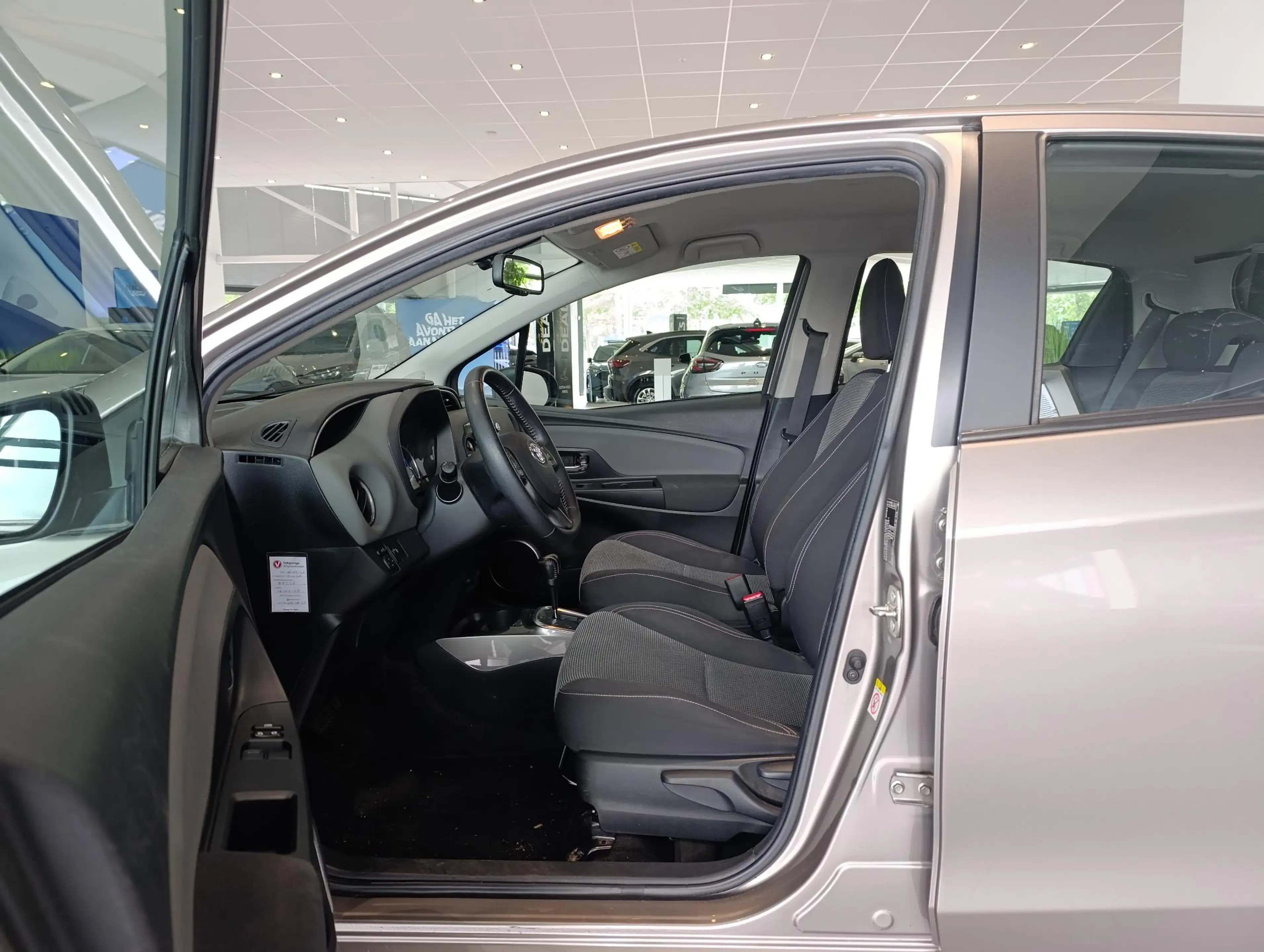 Toyota Yaris 1.5 Hybrid Aspiration | CRUISE CONTROL | ACHTERUIT — photo 5