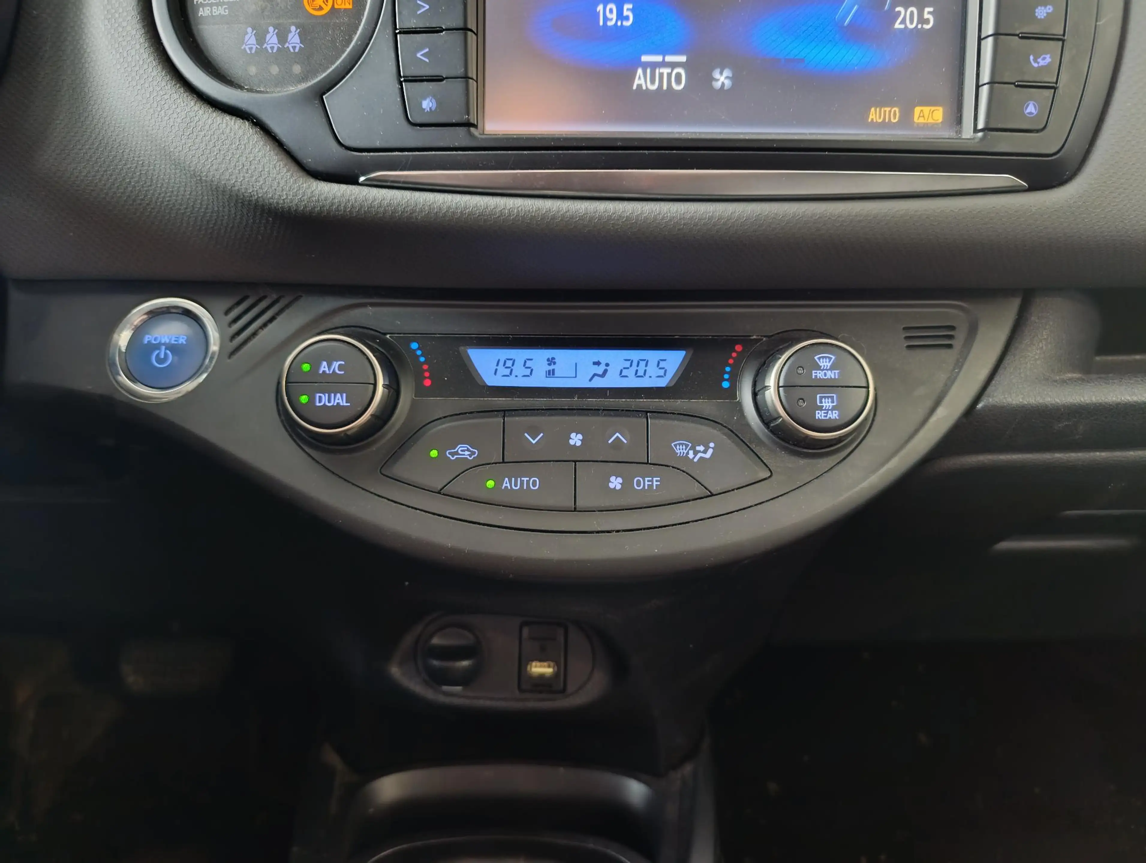 Toyota Yaris 1.5 Hybrid Aspiration | CRUISE CONTROL | ACHTERUIT — photo 12