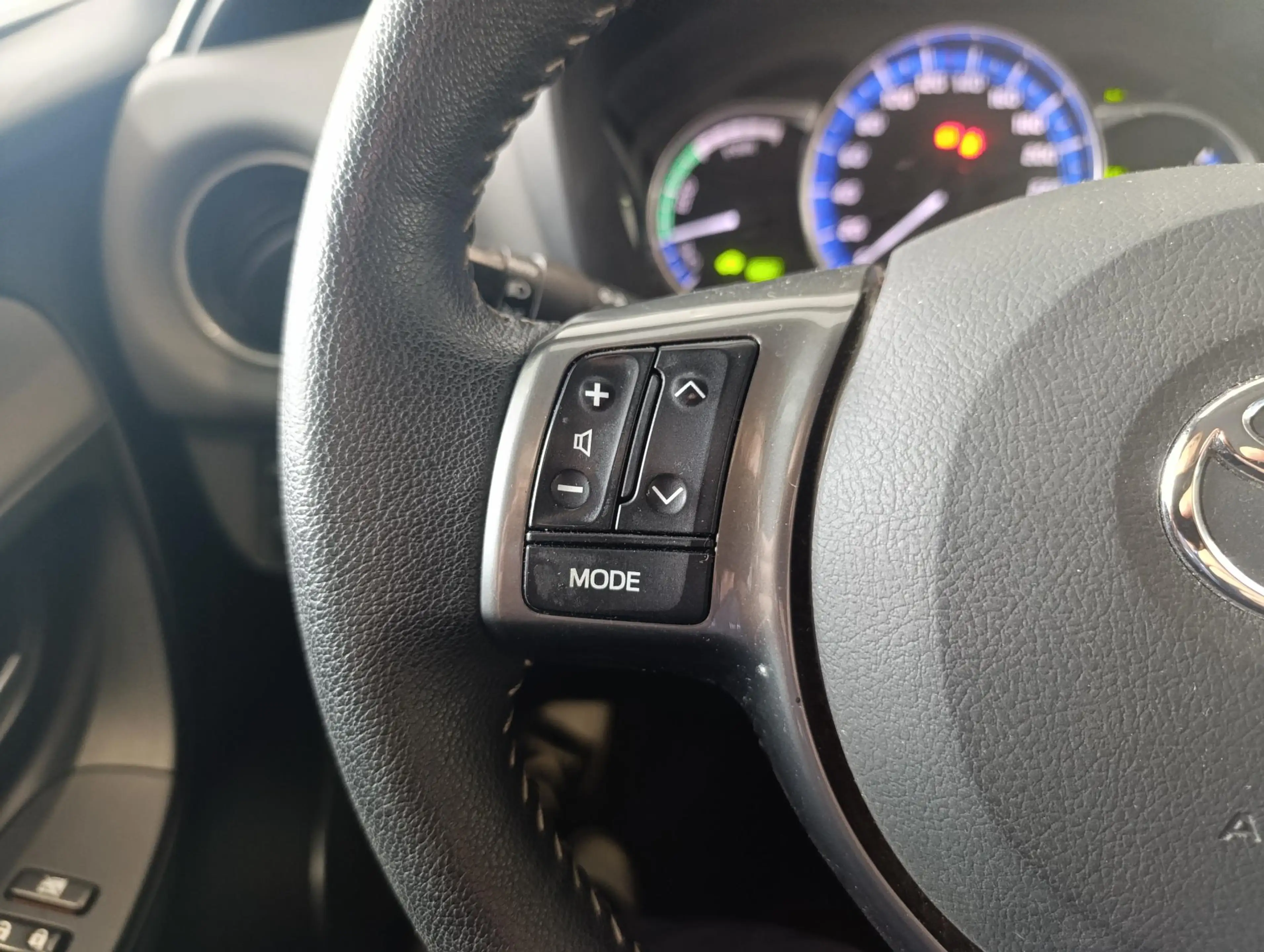 Toyota Yaris 1.5 Hybrid Aspiration | CRUISE CONTROL | ACHTERUIT — photo 9