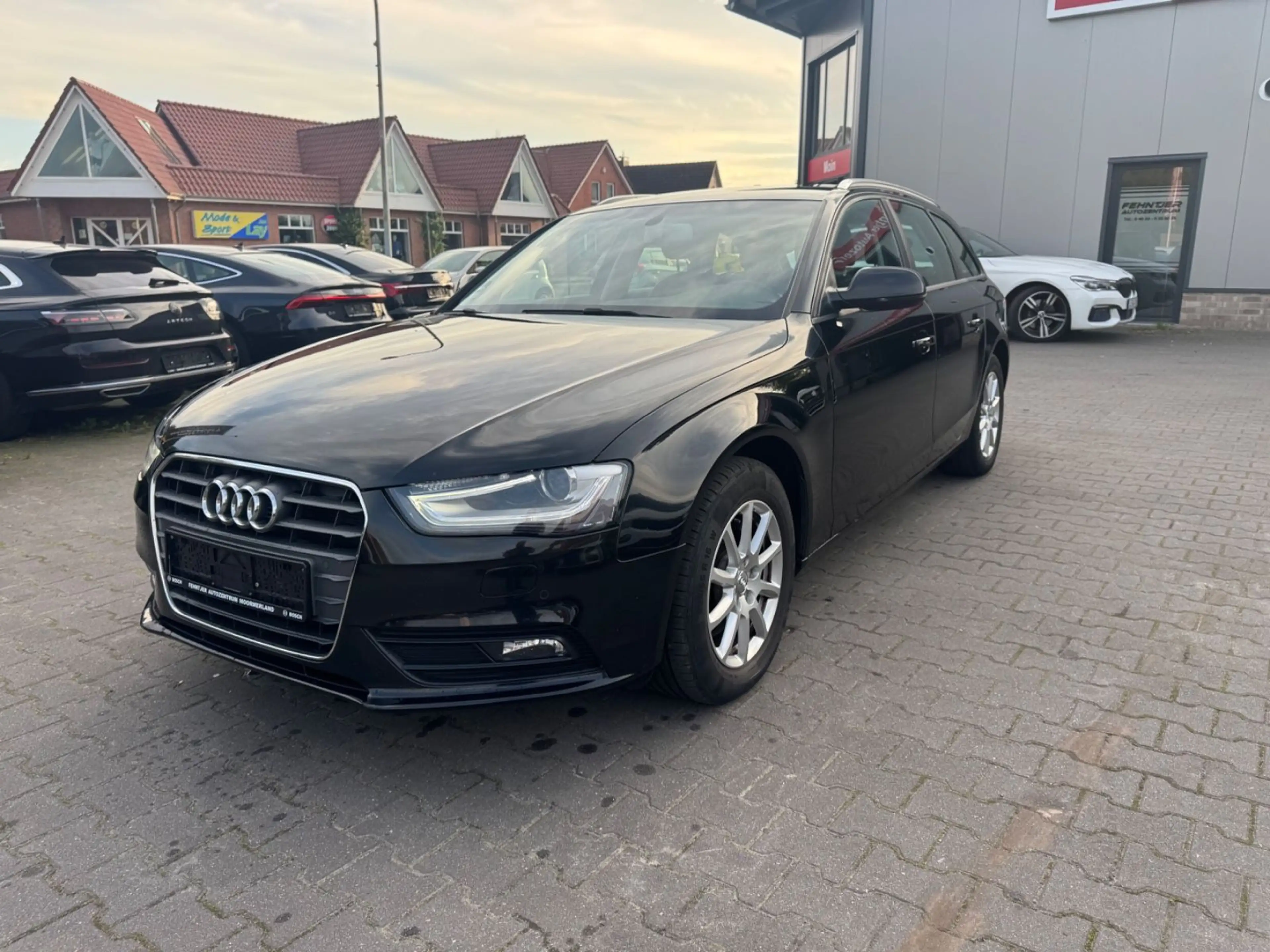 Audi A4 Avant Attract Xen SHZ PDC MFL AHK NAVI TEMP — photo 3