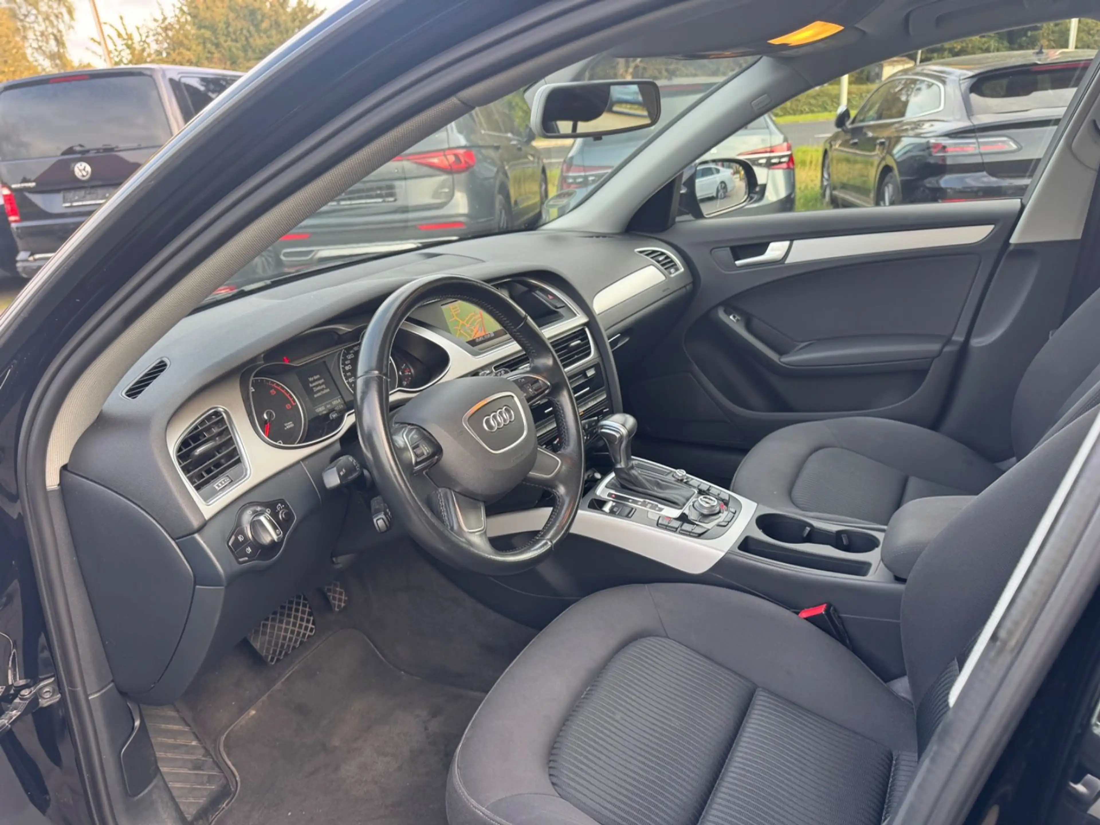 Audi A4 Avant Attract Xen SHZ PDC MFL AHK NAVI TEMP — photo 9