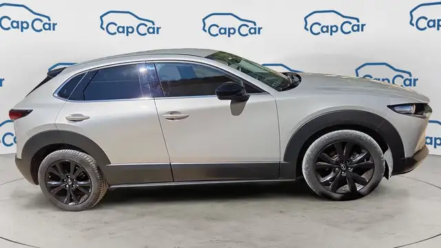 Mazda CX-30 view 4