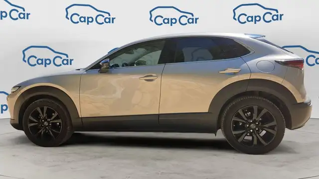 Mazda CX-30 view 2