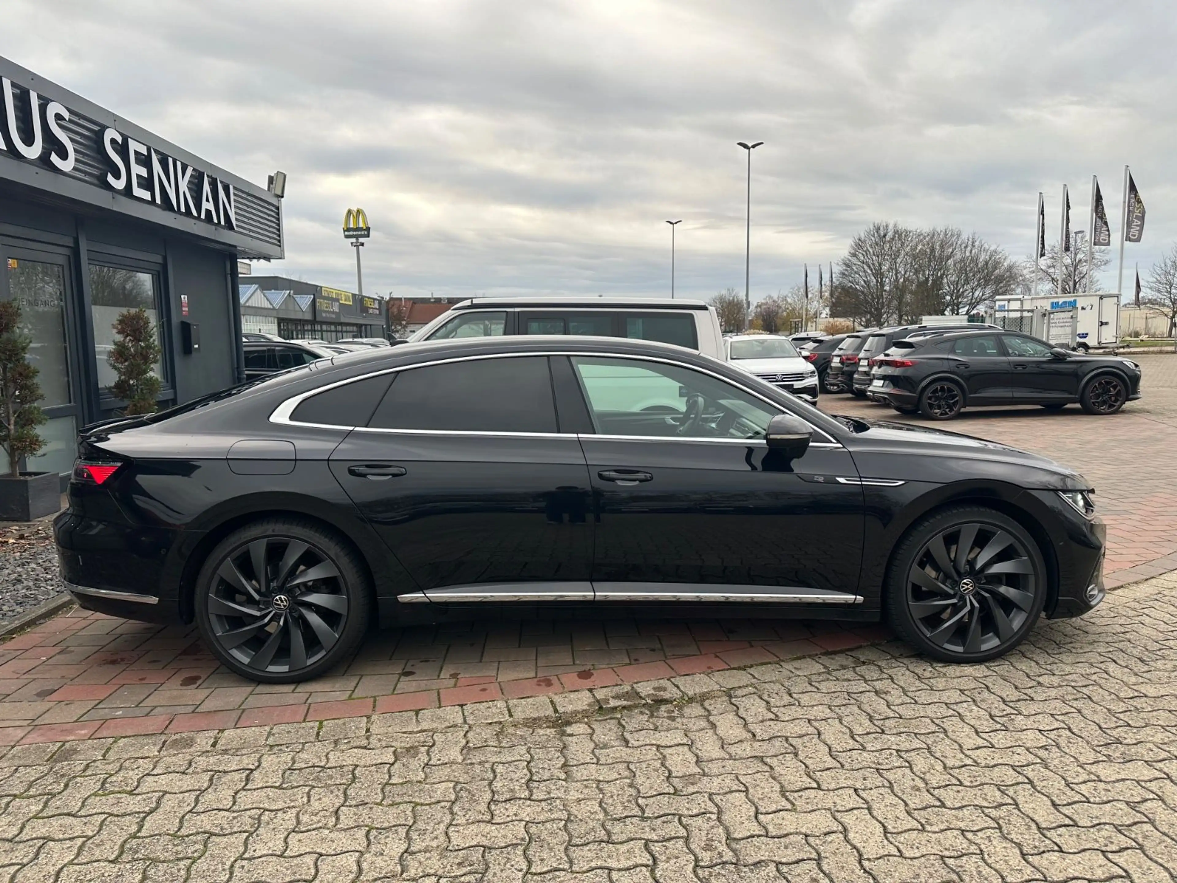 Volkswagen Arteon 2.0 TSI DSG 4M R-LINE*STANDH*R-CAM*VIRTUA — photo 8