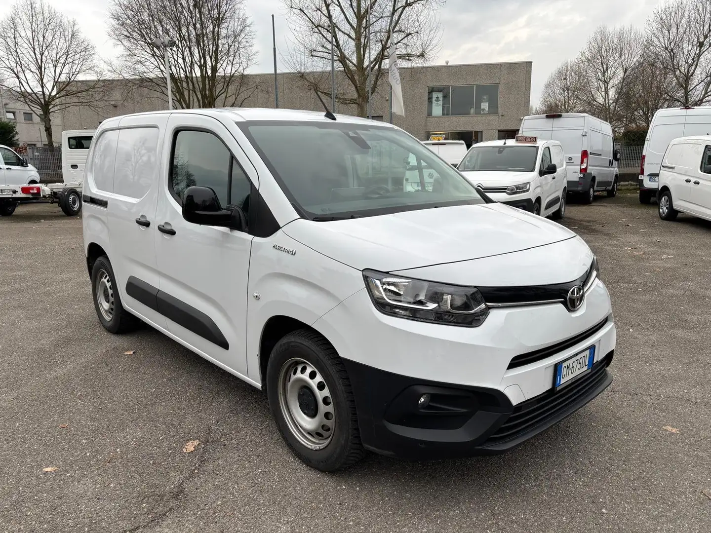 Toyota Proace Electric 50kWh PC-TN Furgone Compact 4p. 12q Comfo Bianco - 2
