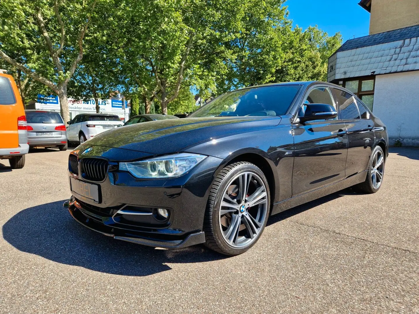 BMW 320 d xDrive Sport Line +AUTOMATIK+LED+NAVI+ Schwarz - 1