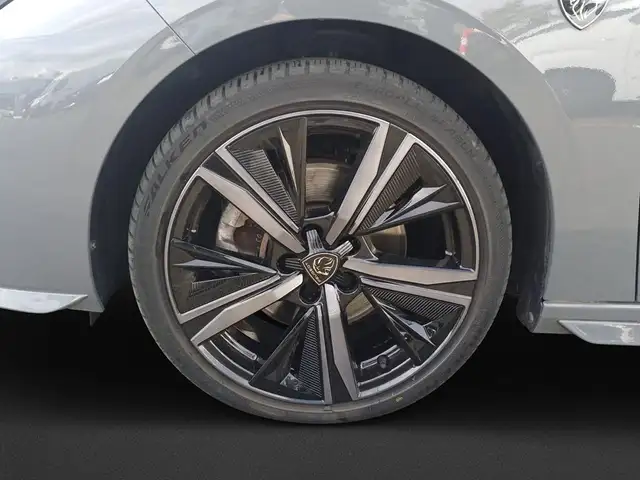 Peugeot 308 view 9