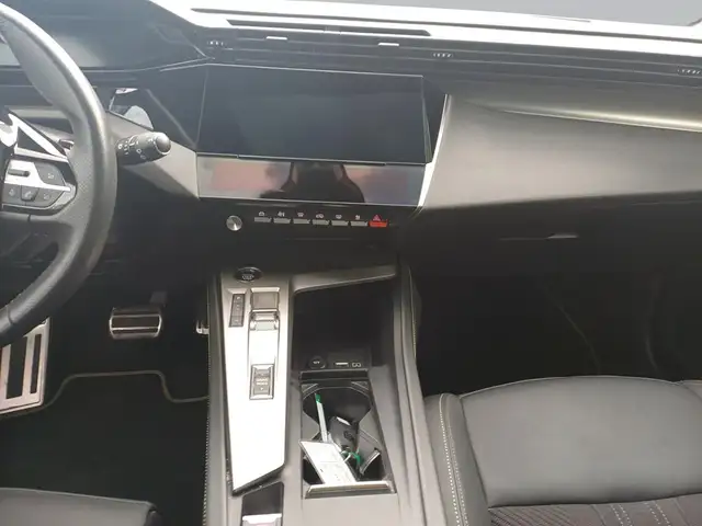 Peugeot 308 view 13