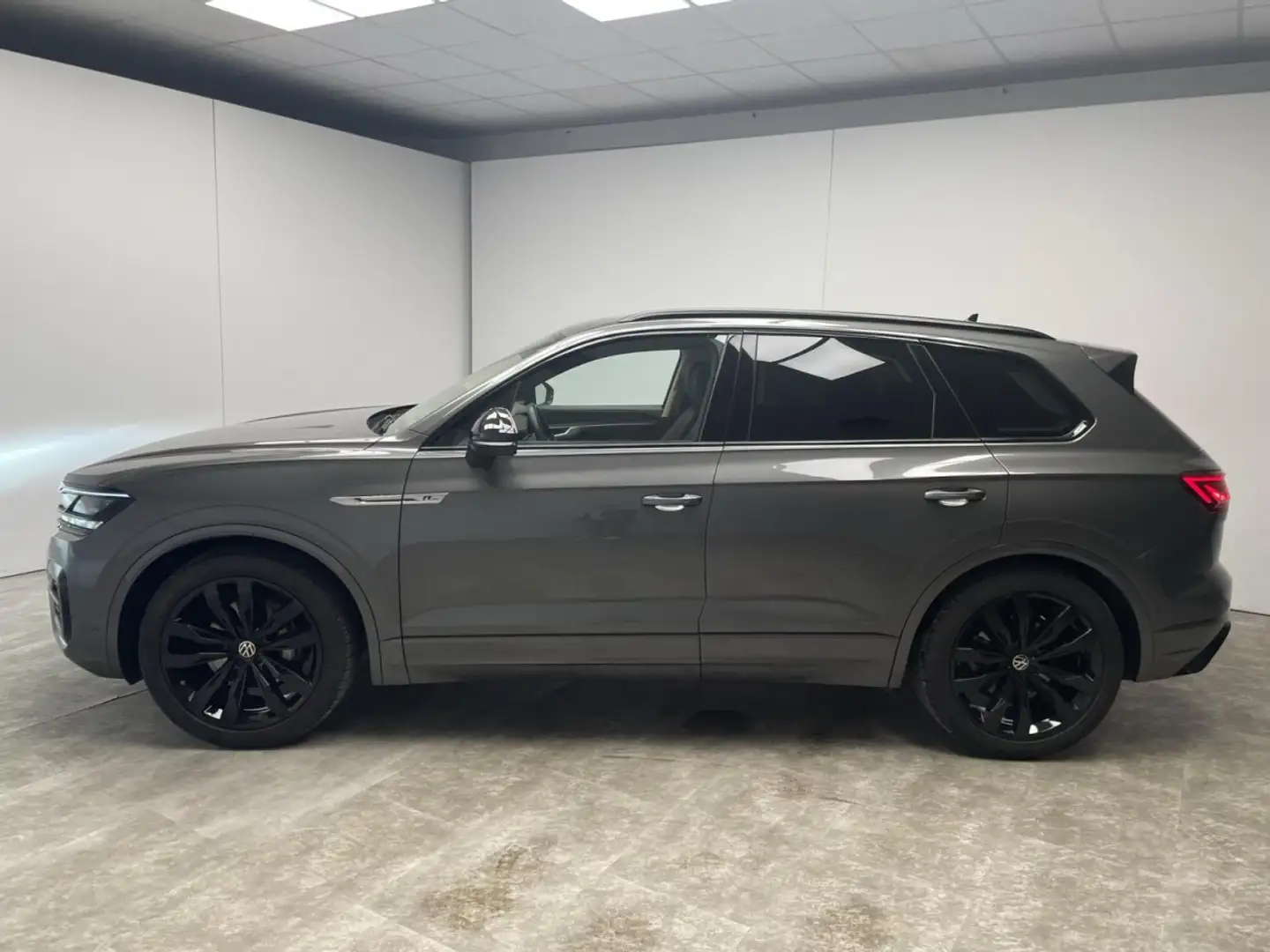 Volkswagen Touareg 3.0 V6 TDI 4Motion Atmosphere Klima Navi Leder Grau - 2