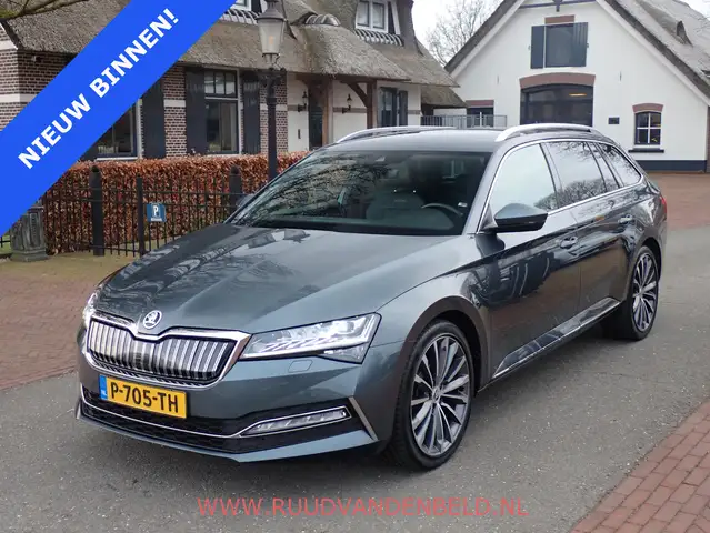 Skoda Superb Combi 1.4TSI iV LAURIN&KLEMENT SPORTLEER/MEMORY/TR