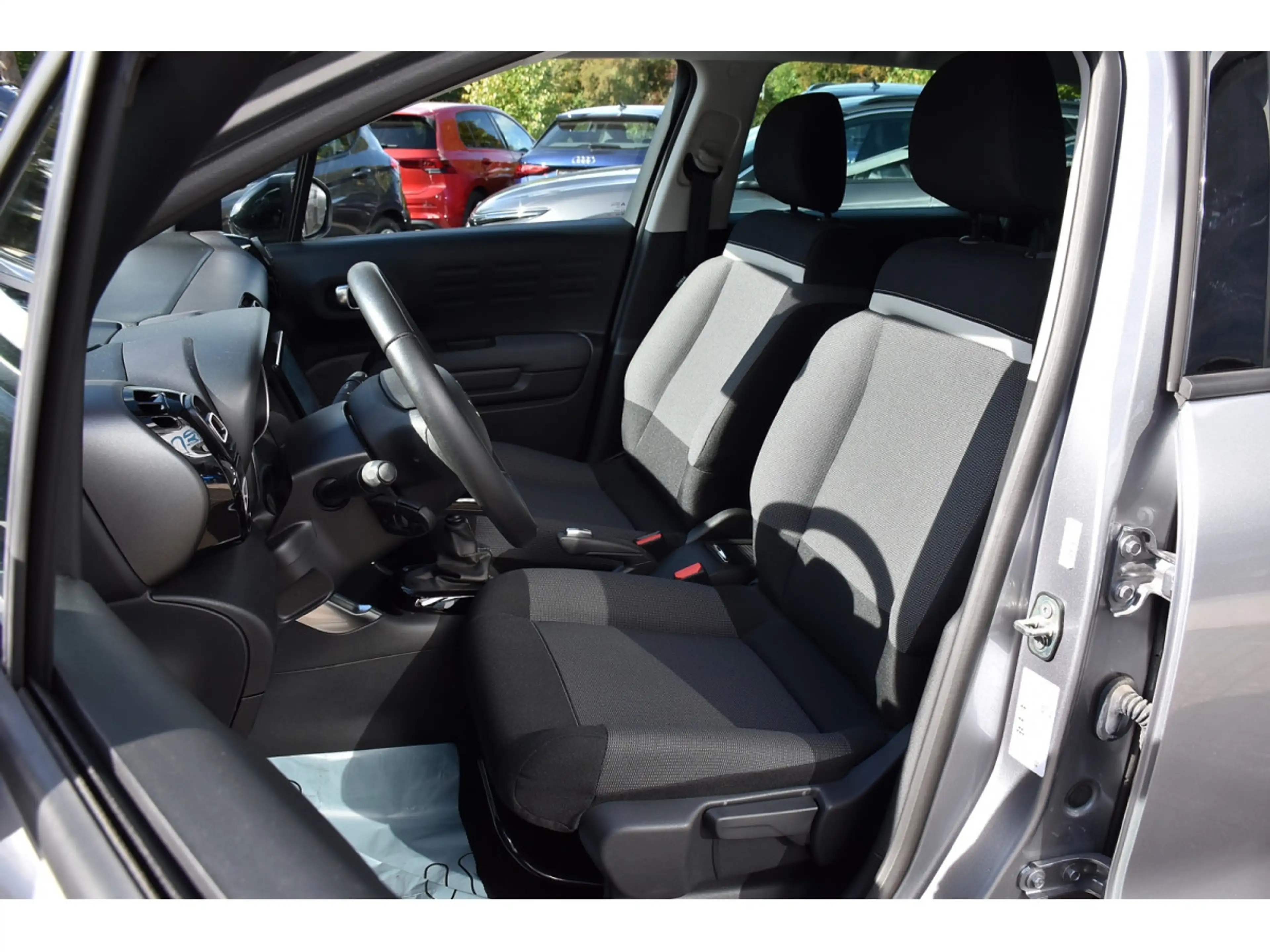 Citroen C3 Aircross 1.2 PureTech 110 MAX LANE HUD GRIP CAM JA17 1°MAIN — photo 6