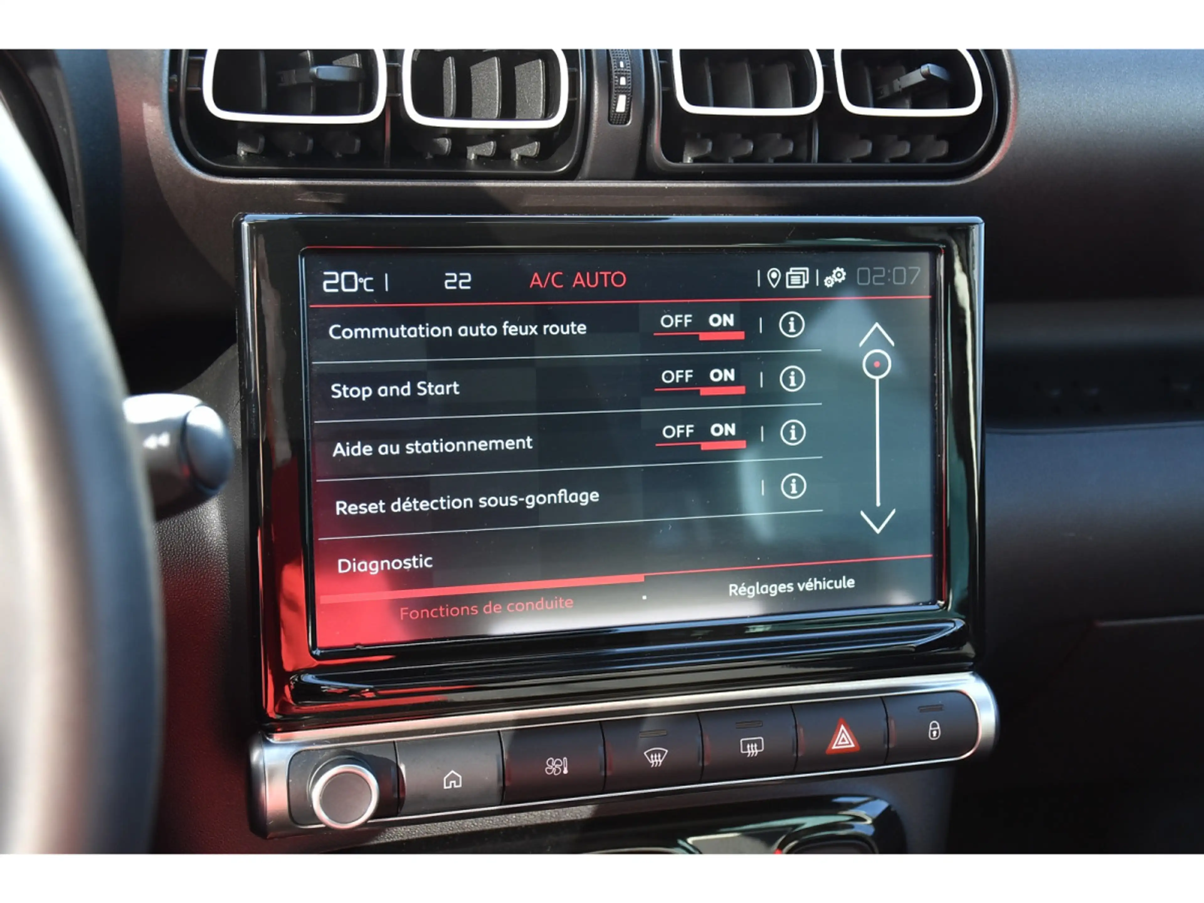 Citroen C3 Aircross 1.2 PureTech 110 MAX LANE HUD GRIP CAM JA17 1°MAIN — photo 13