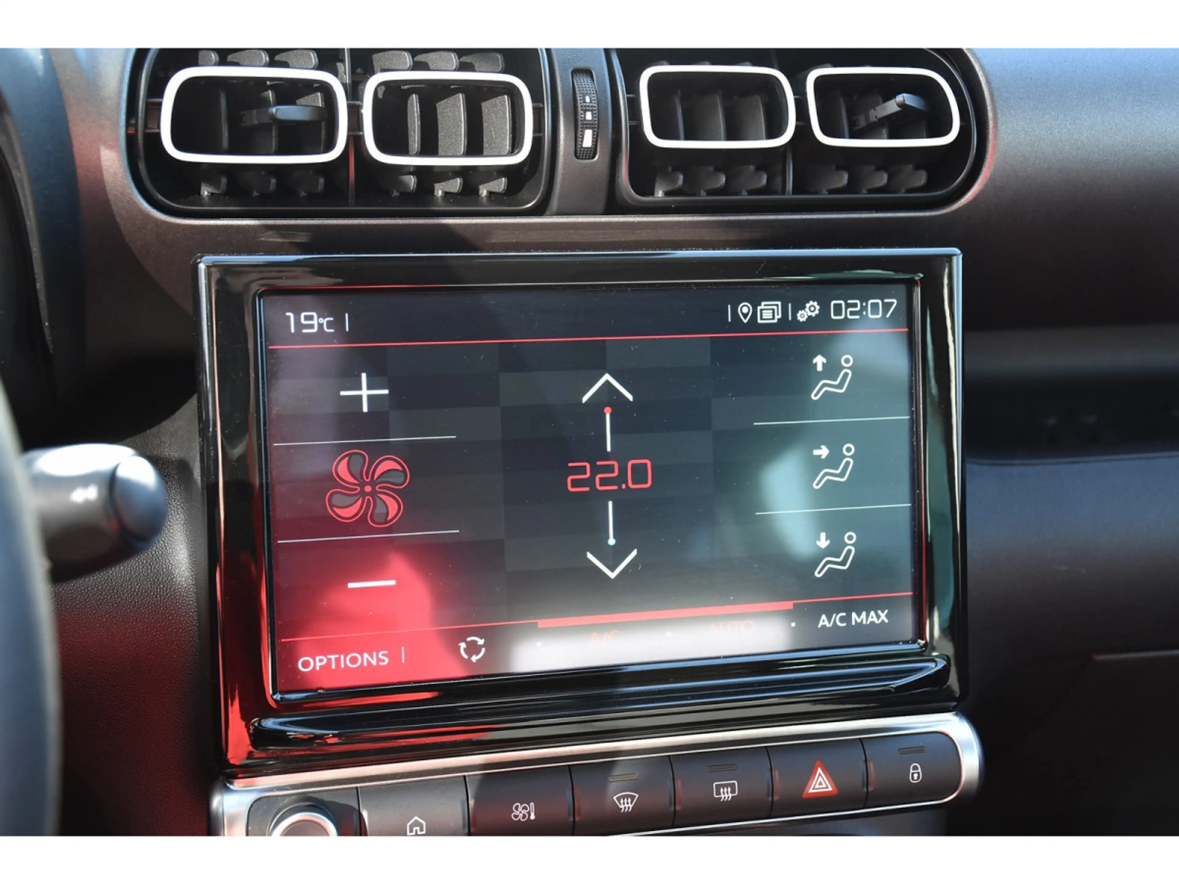 Citroen C3 Aircross 1.2 PureTech 110 MAX LANE HUD GRIP CAM JA17 1°MAIN — photo 15