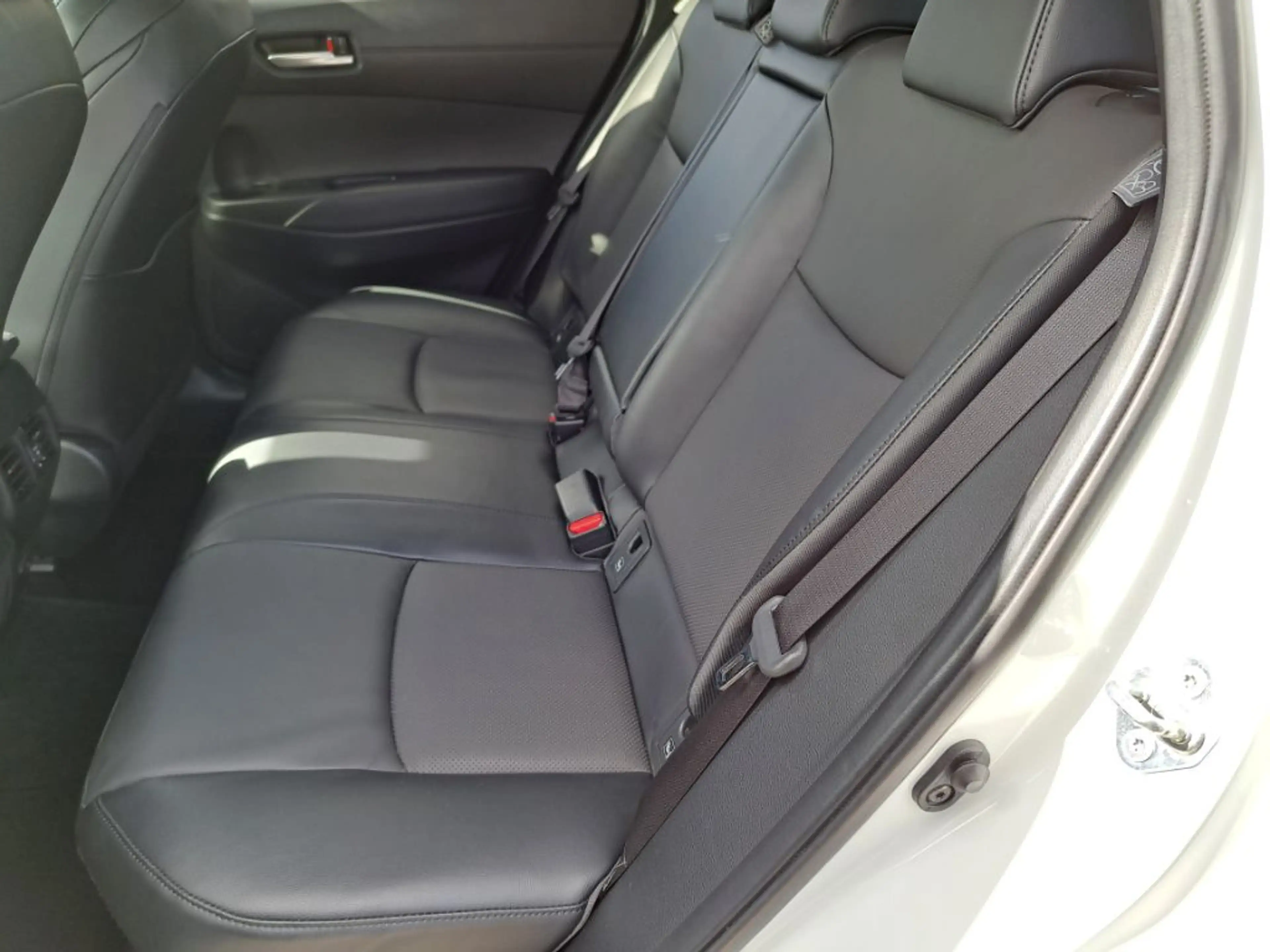 Toyota Corolla Cross Hybrid 2.0 VVT-i Lounge — photo 9