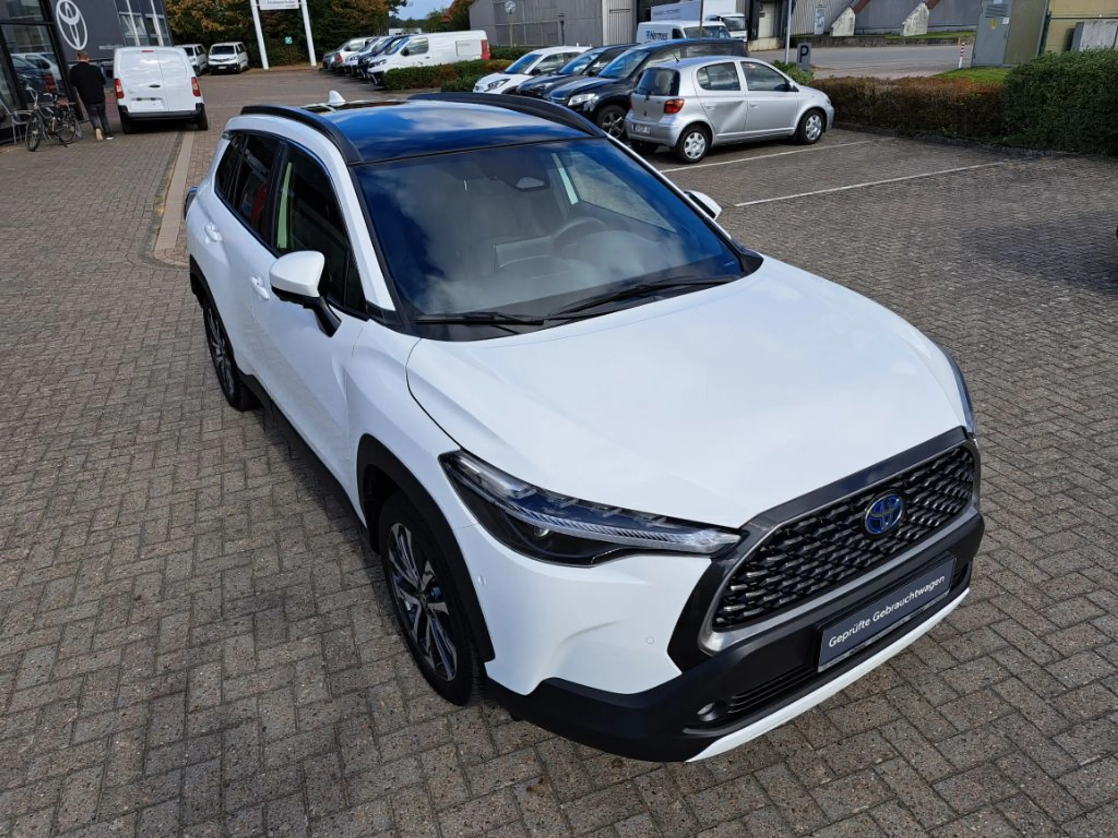 Toyota Corolla Cross Hybrid 2.0 VVT-i Lounge — photo 3