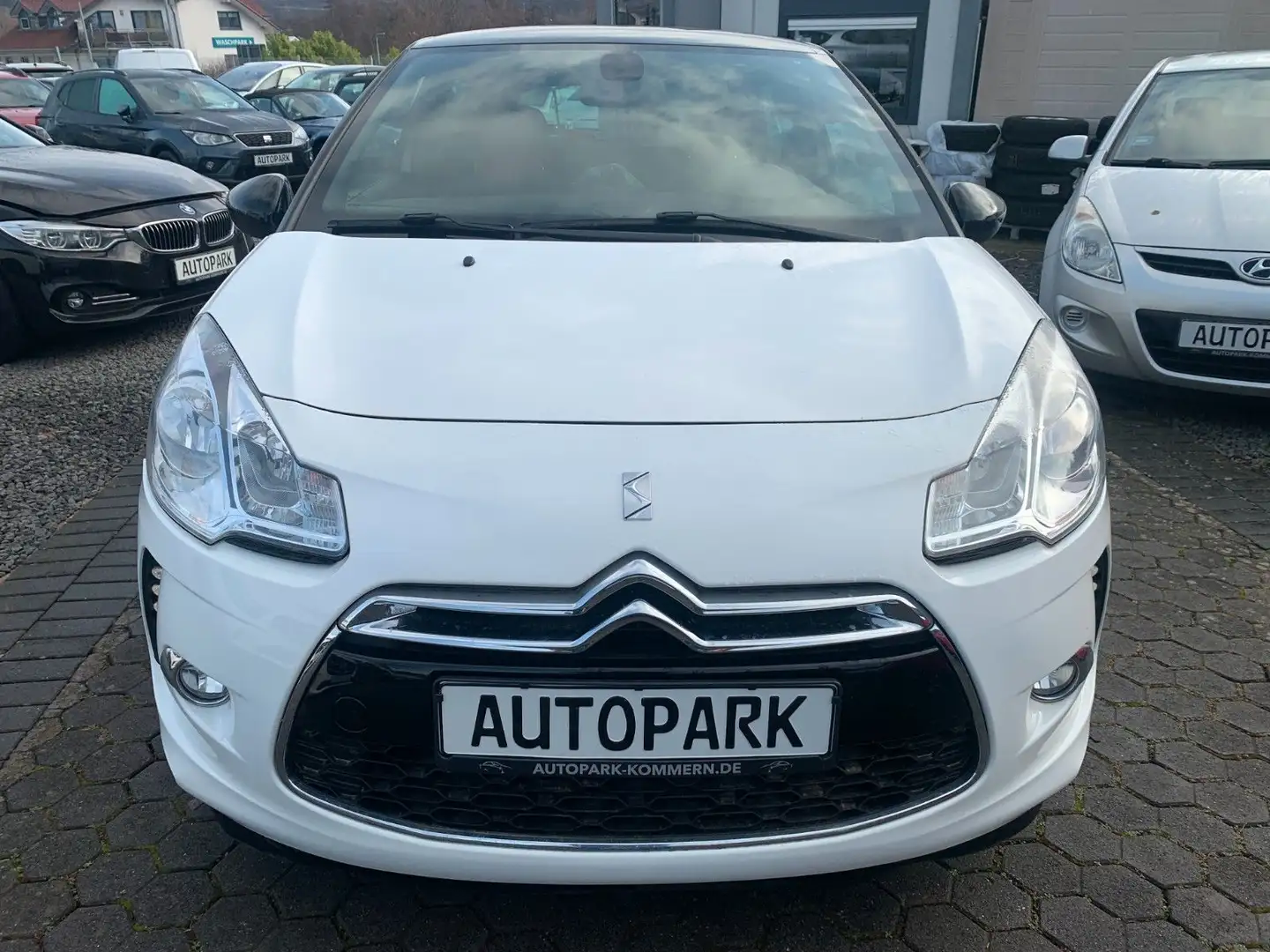 Citroen DS3 SportChic*HU Neu*Service Neu* Weiß - 2
