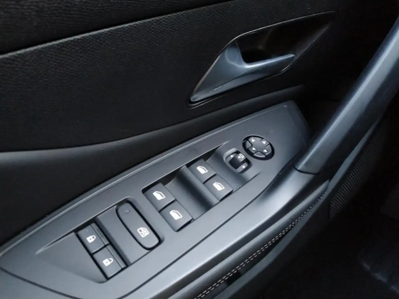 Peugeot 308 308 — photo 24