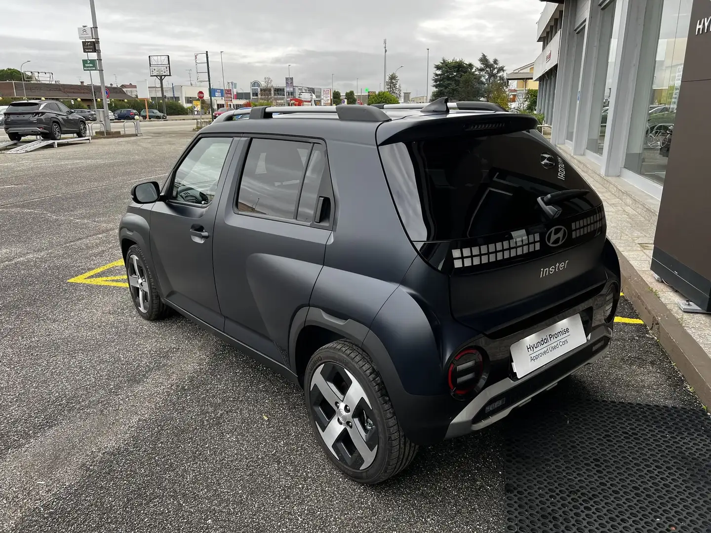 Hyundai Inster Inster 49 kWh XClass + Tech pack + Cerchi da 17 Blu/Azzurro - 2