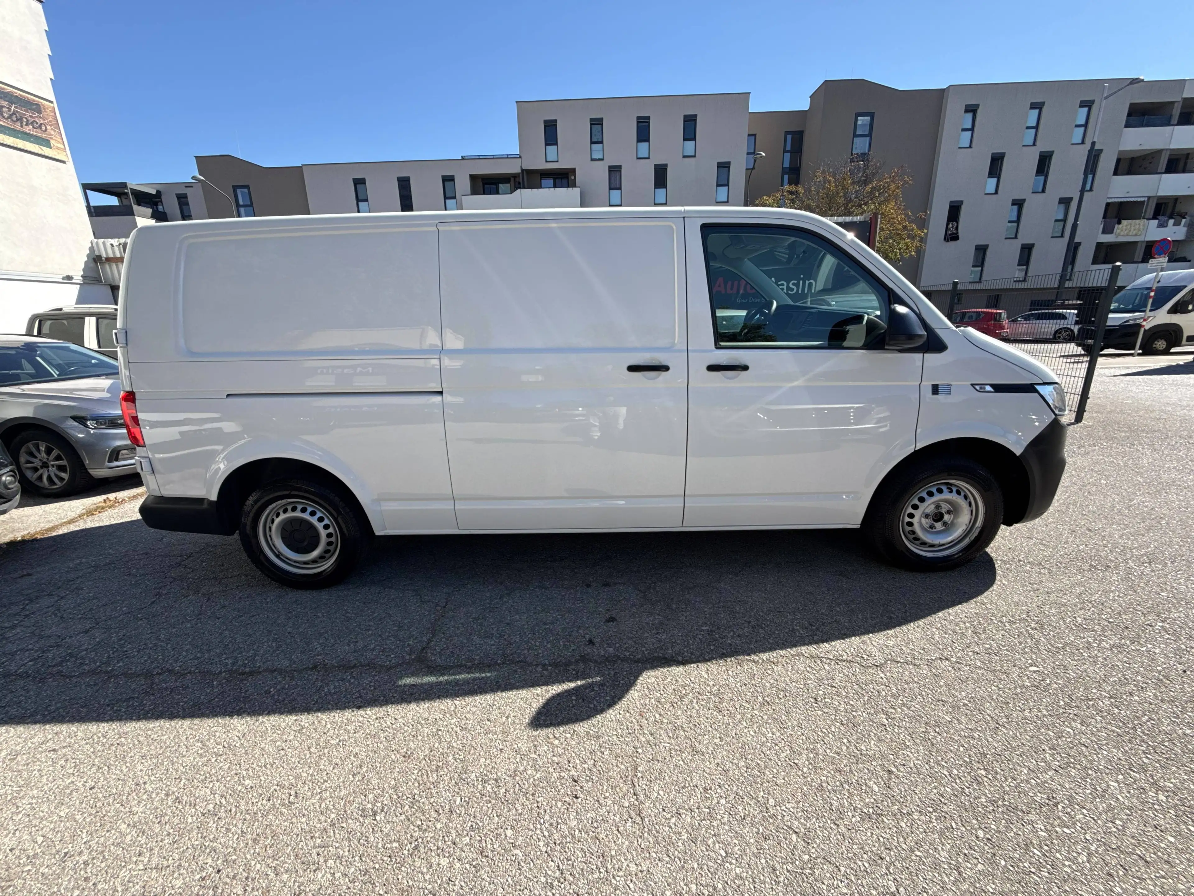 Volkswagen T6.1 Transporter LR 2.0 TDI //LANGER RADSTAND// — photo 7