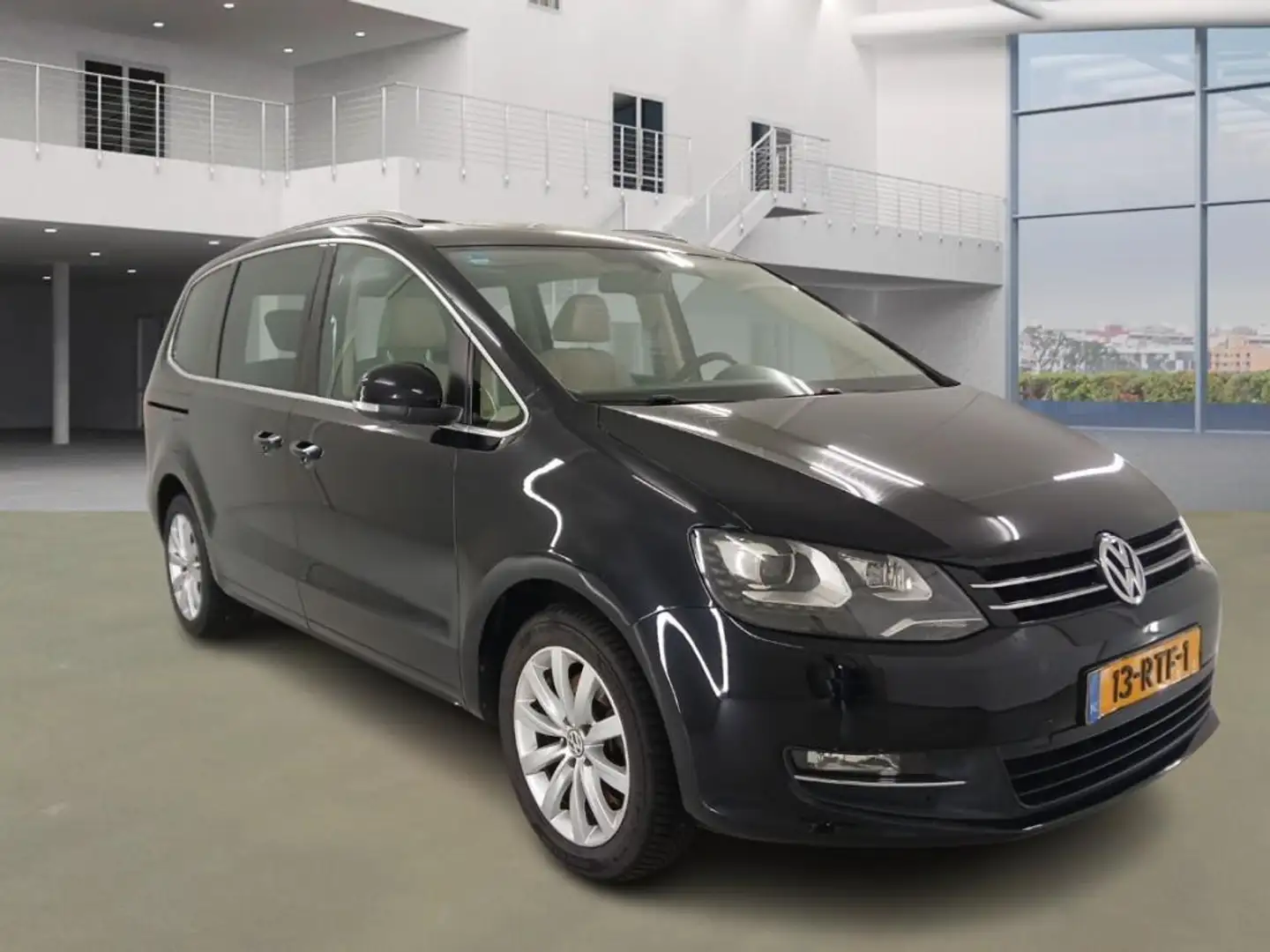 Volkswagen Sharan 1.4 TSI Highline Zwart - 2
