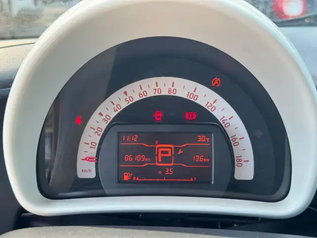 smart Fortwo view 8